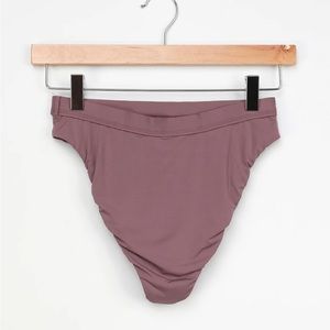 Dusty purple bikini bottom - feeling beachy